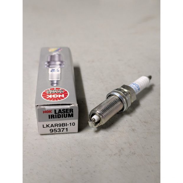 Bougie NGK Laser Platinium KTM 1090 ADVENTURE - L - R 17-19 (LKAR9BI-10) (NGK 95371)