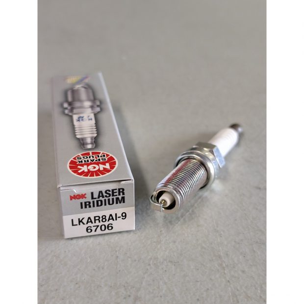 Bougie NGK Laser Iridium KTM RC 125 04-19 / RC 200 14-19 / RC 390 - R 14-19 (LKAR8AI-9) (NGK 6706)