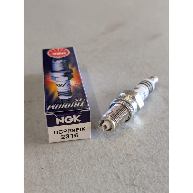 Bougie NGK Iridium DUCATI 916 STRADA - BIPOSTO - SP - SPS ST4 94-98 (DCPR9EIX) (NGK 2316)